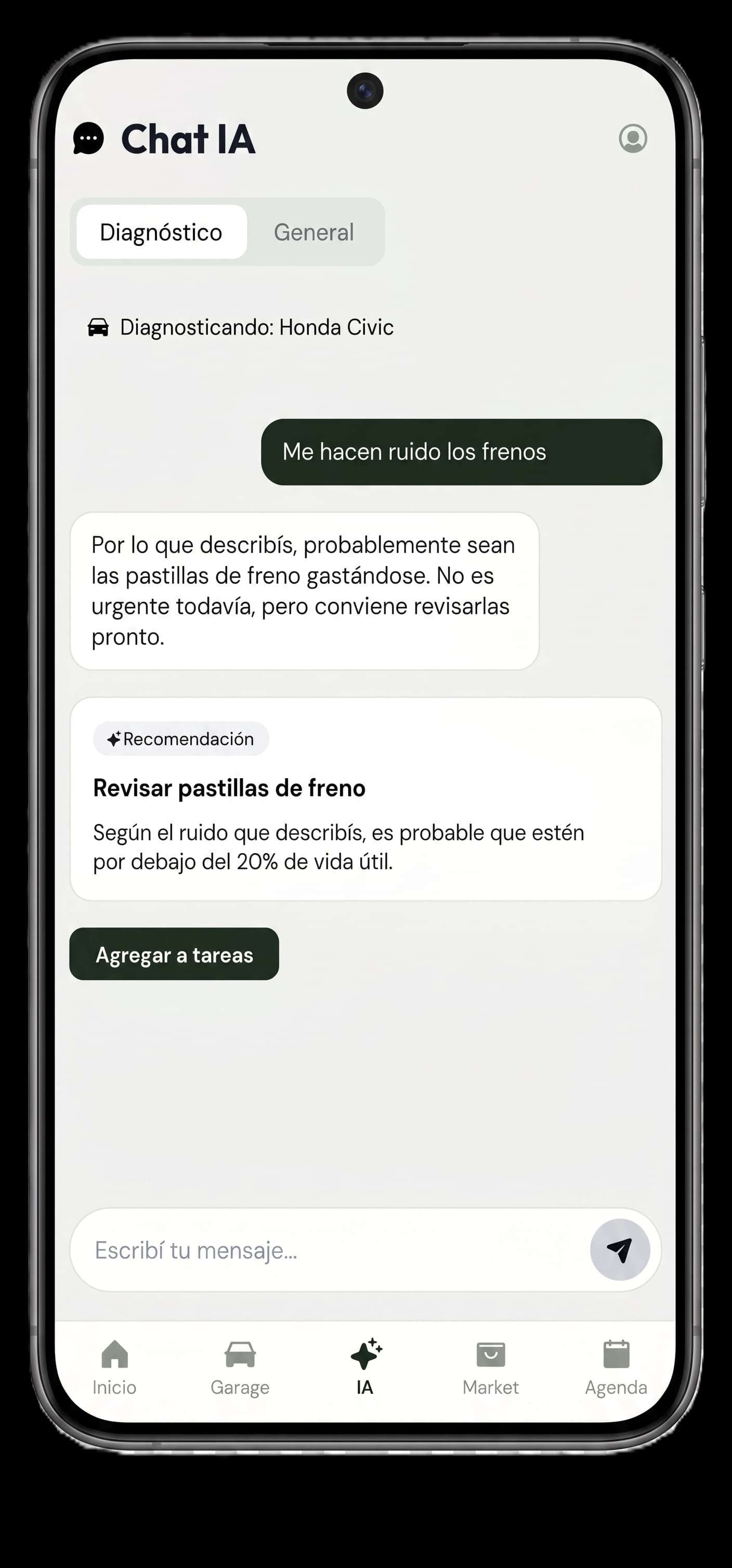 Chat de diagnóstico de AutoLibre: el usuario describe un ruido al frenar y la IA responde que probablemente sean las pastillas de freno, con una recomendación para revisarlas.